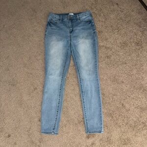 Time and Tru High Rise Skinny Jeans - Size 6 Regular - Light Wash